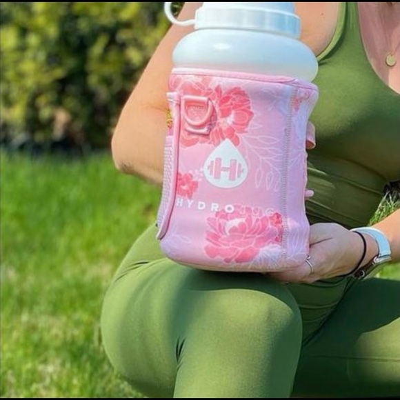 HydroJug Dining Floral Sleeve By Desb Hydrojug Sleeve Poshmark